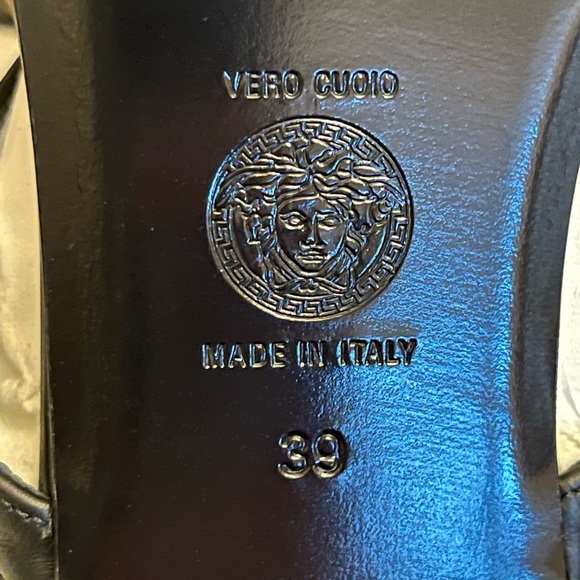 Versace lambskin sandals - Picture 6 of 16